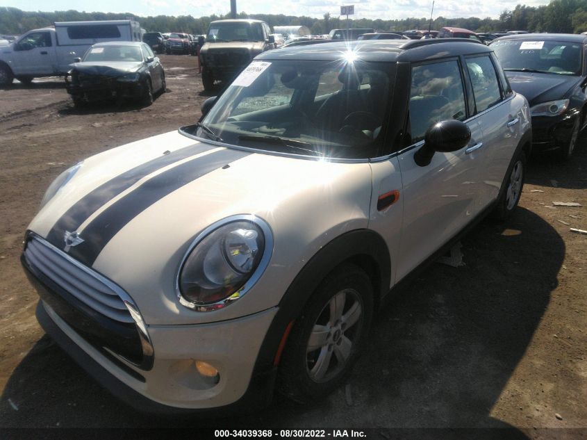 2015 MINI COOPER HARDTOP 4 DOOR WMWXS5C57FT829827