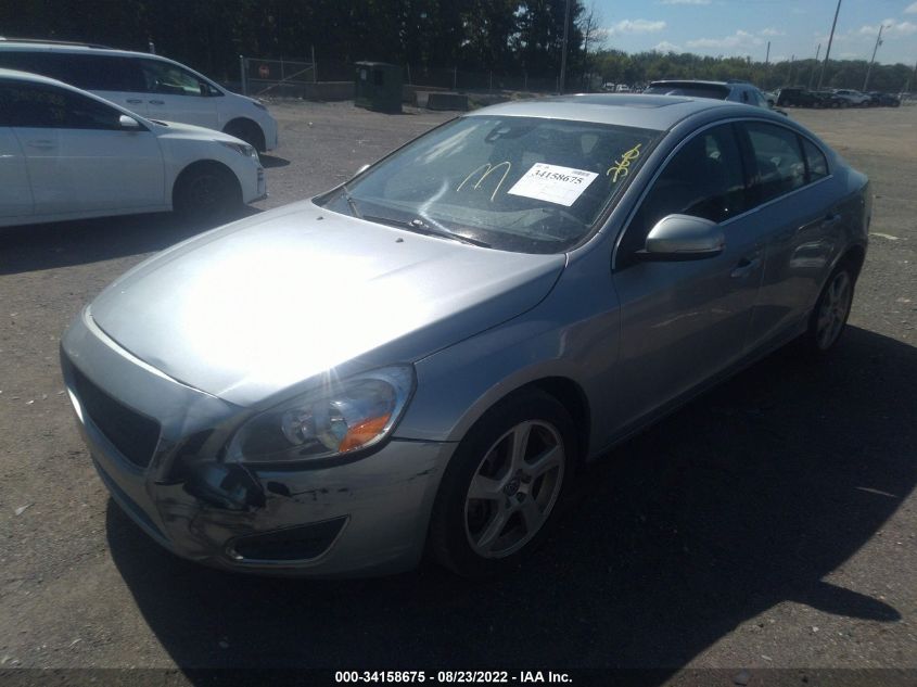 2013 VOLVO S60 T5 YV1612FS0D1218347