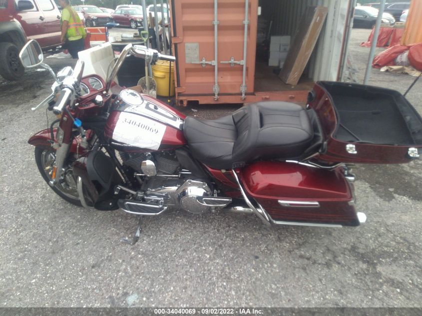 2015 HARLEY-DAVIDSON FLTRUSE CVO ROAD GLIDE 1HD1TAN15FB950336