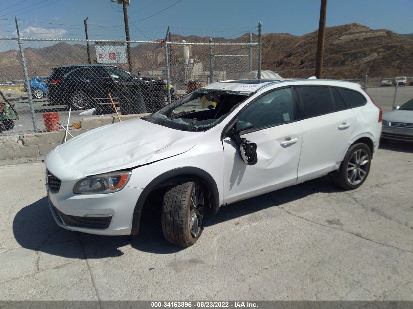 2015 VOLVO V60 CROSS COUNTRY T5 YV4612HK8F1001955