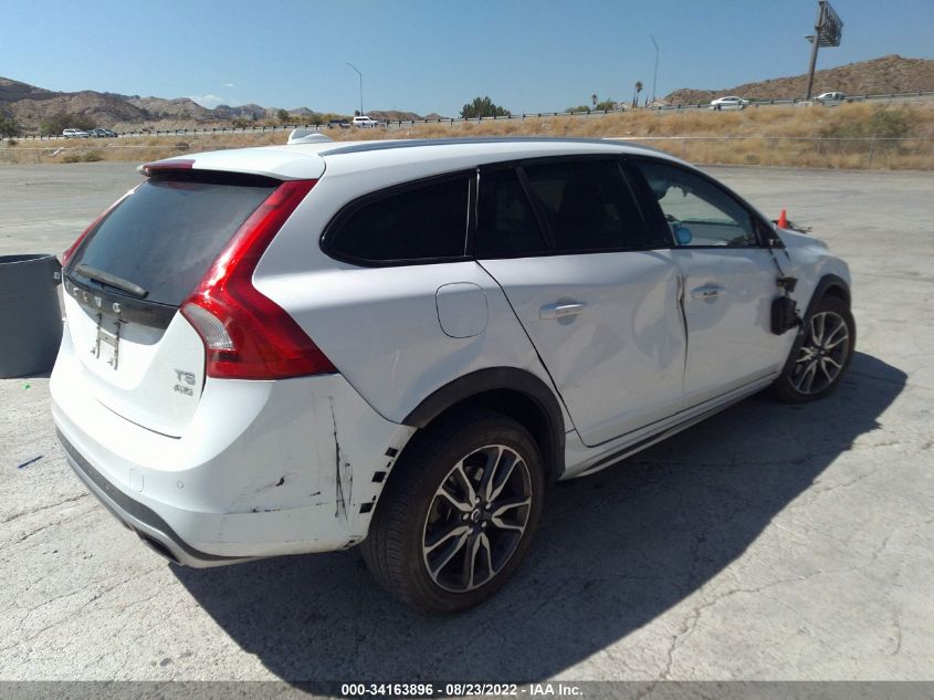 2015 VOLVO V60 CROSS COUNTRY T5 YV4612HK8F1001955