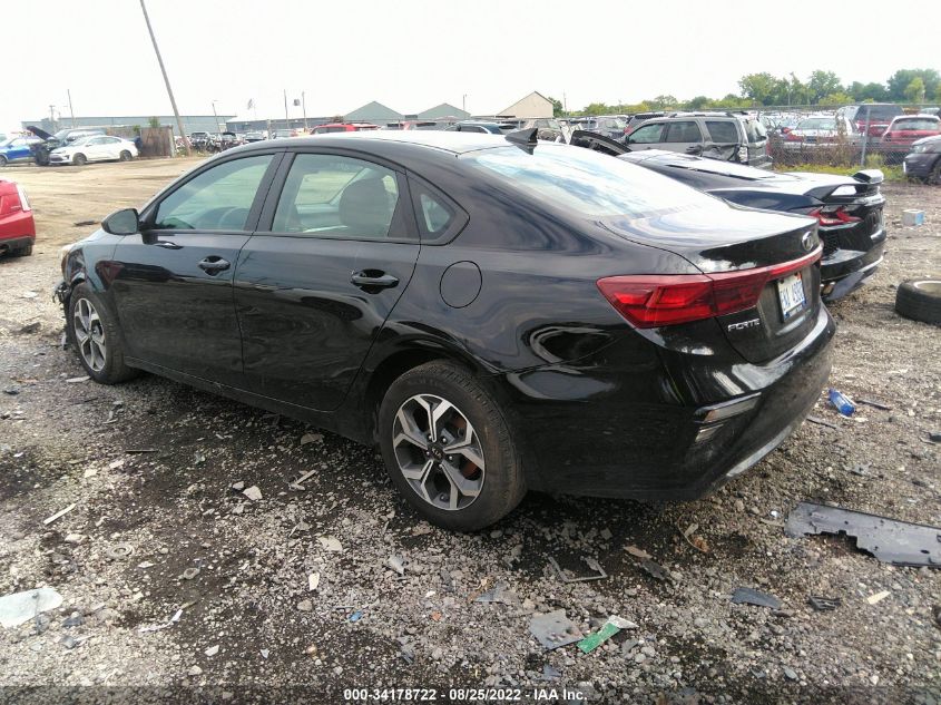 3KPF24AD2ME410647 Kia Forte LXS 3