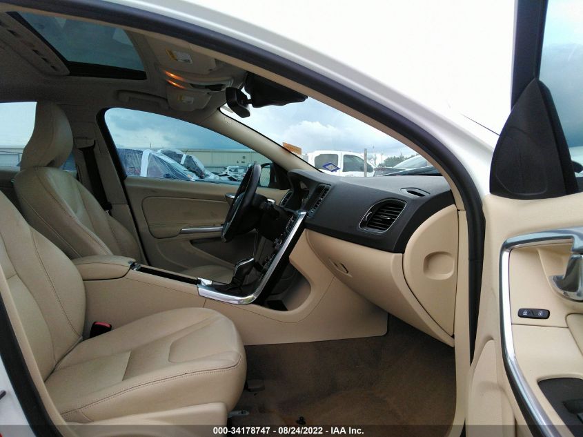 2015 VOLVO S60 T5 DRIVE-E PREMIER YV140MFB2F2315357