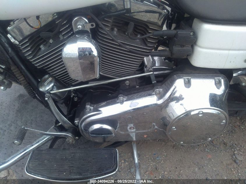 2011 HARLEY-DAVIDSON FXDC 1HD1GV412BC317570