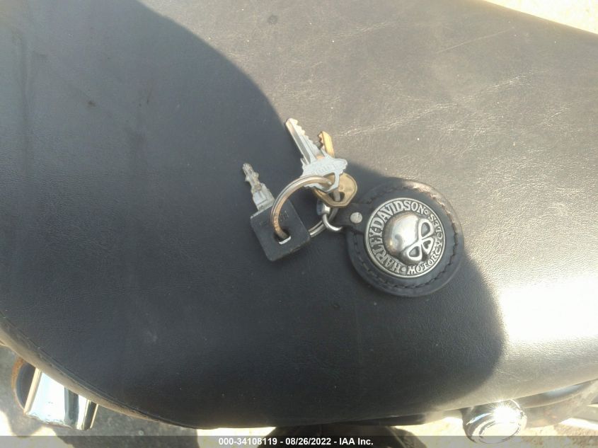 2000 HARLEY-DAVIDSON XL883 C 1HD4CJM13YK110301