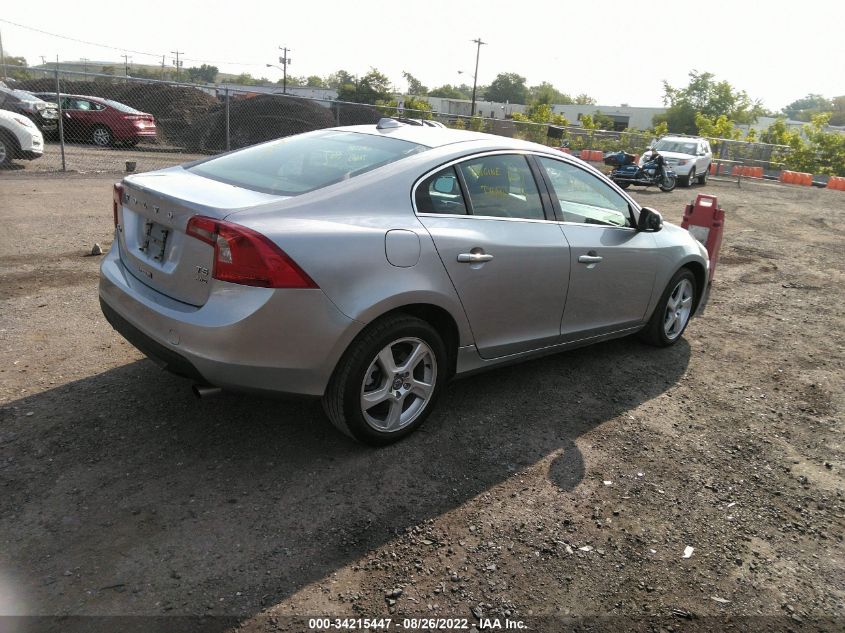 2013 VOLVO S60 T5 YV1612FH9D2171690