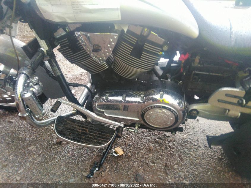 2007 VICTORY MOTORCYCLES KINGPIN 5VPCD26D673004085