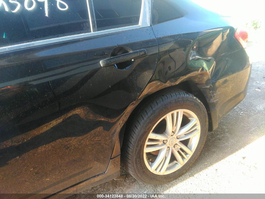 2015 INFINITI Q40 JN1CV6AR6FM651359