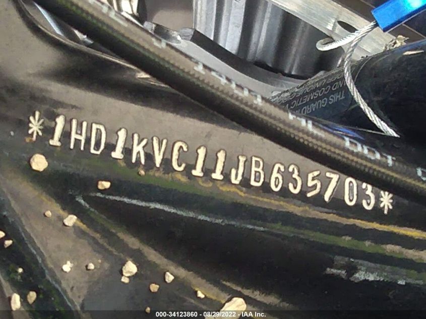 2018 HARLEY-DAVIDSON FLHRXS 1HD1KVC11JB635703