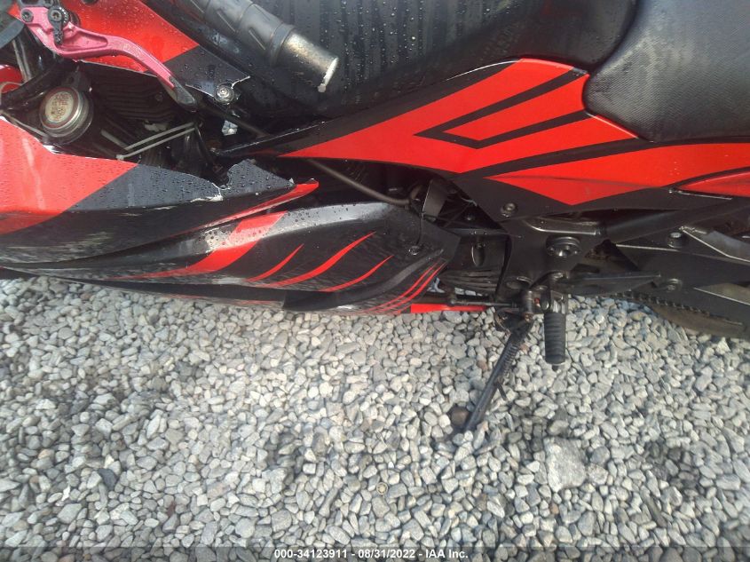 2011 KAWASAKI EX250 J JKAEXMJ16BDA90022