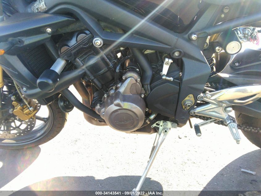 2009 TRIUMPH MOTORCYCLE STREET TRIPLE 675 SMTD01NE19J391437