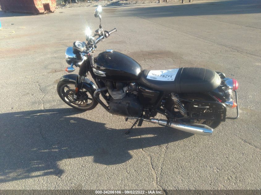 2015 TRIUMPH MOTORCYCLE BONNEVILLE - SMT900K11FT677645