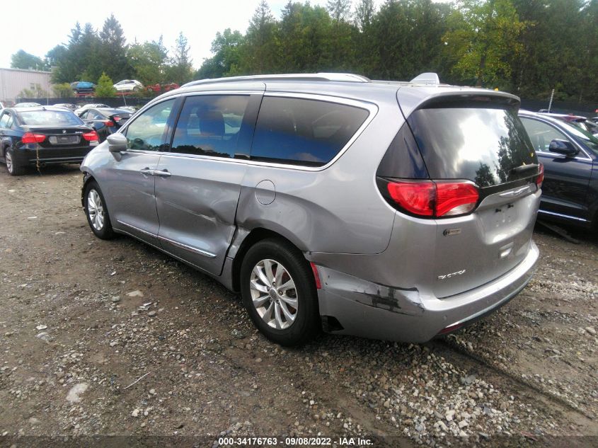 2C4RC1BG4KR733000 2019 CHRYSLER PACIFICA, photo no. 3