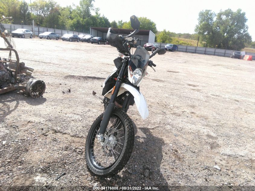 2017 KTM 690 ENDURO R VBKLET403HM703444