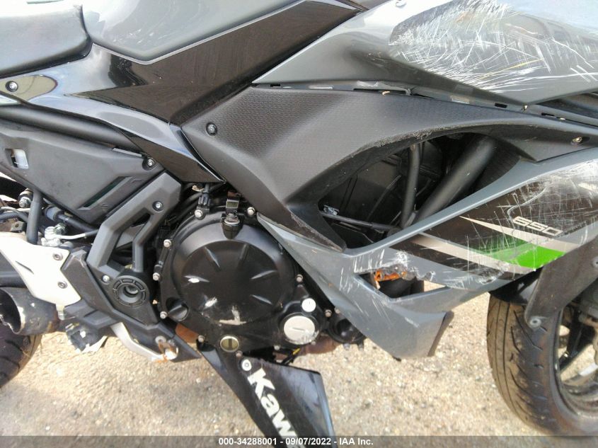 2018 KAWASAKI EX650 F JKAEXEK14JDA13412