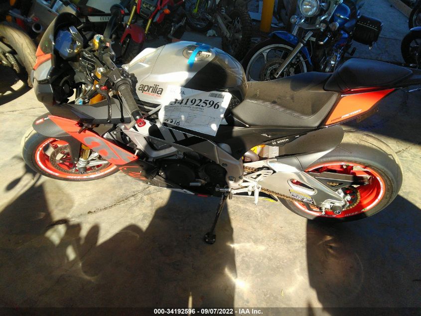 2018 APRILIA TUONO V4 1100 RR ZD4KGUA02JS000554