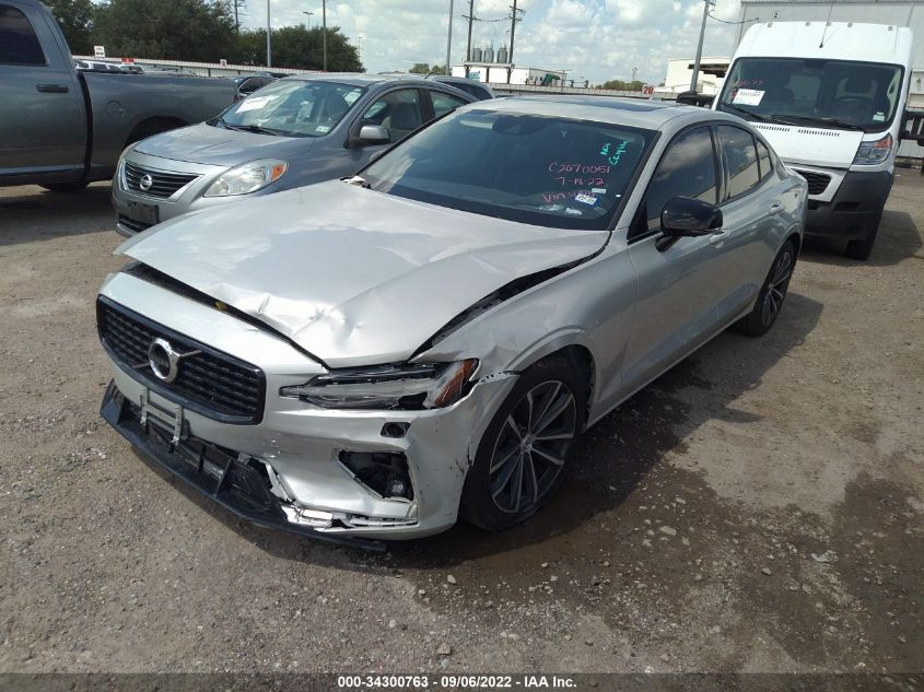 2022 VOLVO S60 MOMENTUM/INSCRIPTION 7JRL12FZXNG154310