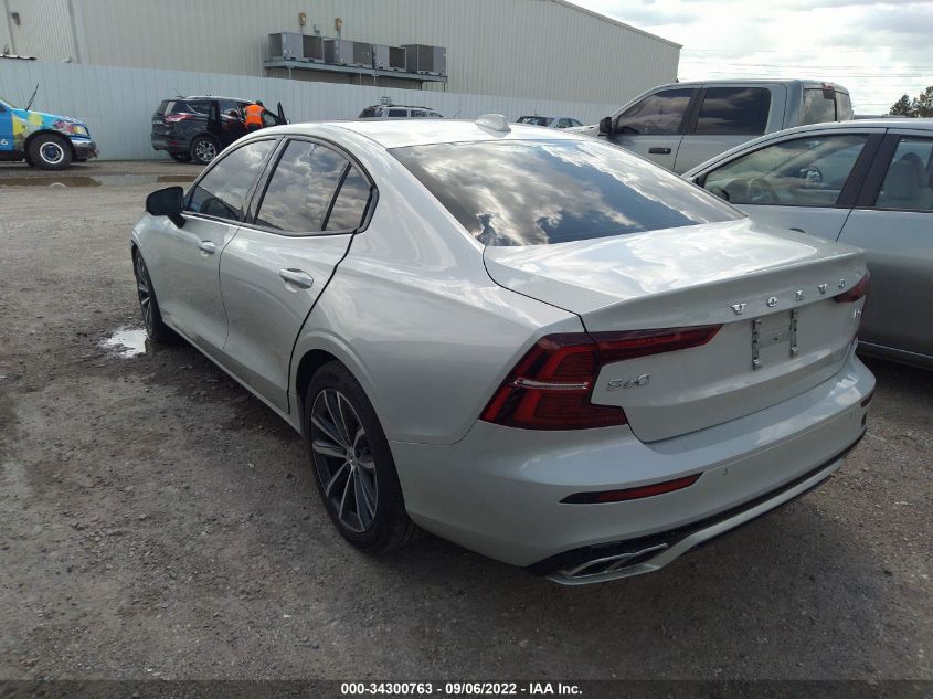 2022 VOLVO S60 MOMENTUM/INSCRIPTION 7JRL12FZXNG154310