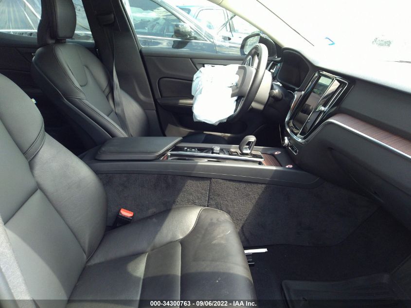 2022 VOLVO S60 MOMENTUM/INSCRIPTION 7JRL12FZXNG154310