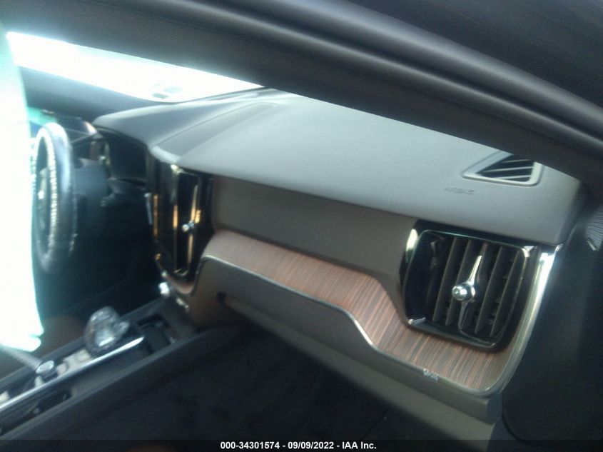 2022 VOLVO XC60 RECHARGE INSCRIPTION EXPRESSION YV4BR0DZ2N1952679