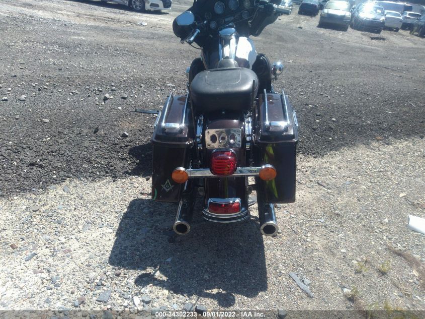 2011 HARLEY-DAVIDSON FLHTK 1HD1KEM12BB637279