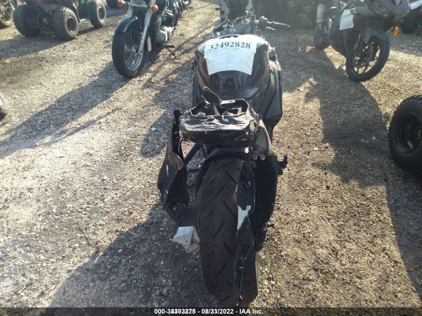 2005 SUZUKI GSX-R1000 JS1GT76AX52102071