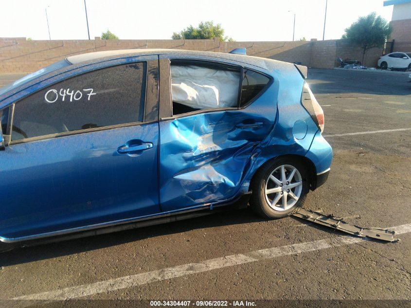 2017 TOYOTA PRIUS C FOUR JTDKDTB32H1592190