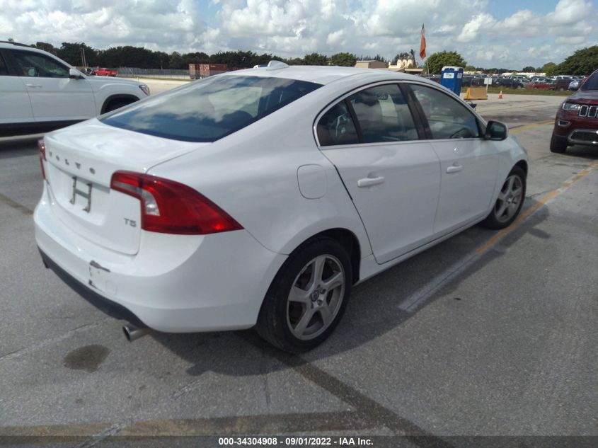 2013 VOLVO S60 T5 YV1612FS1D1213867