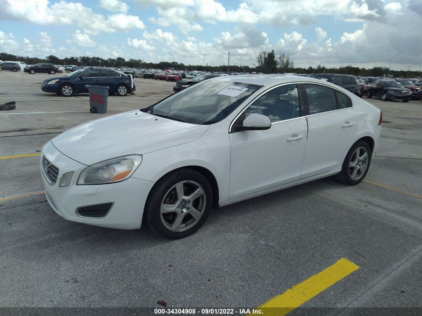 2013 VOLVO S60 T5 YV1612FS1D1213867