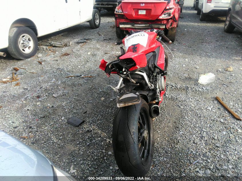 2021 DUCATI PANIGALE V2 ZDMHAATW6MB003151