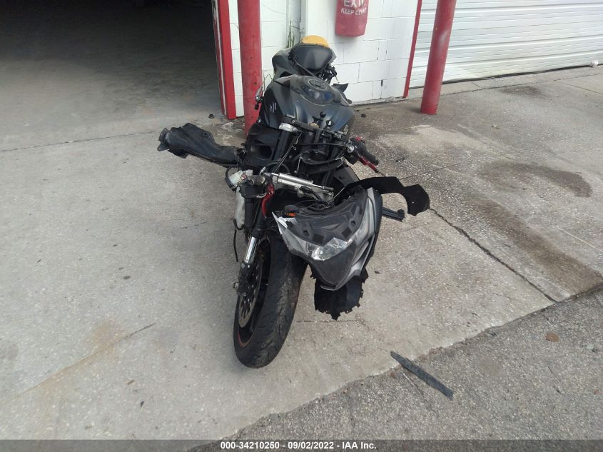 2012 SUZUKI GSX-R1000 - JS1GT78A0C2102039