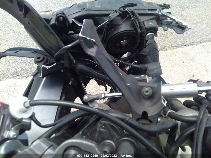 2012 SUZUKI GSX-R1000 - JS1GT78A0C2102039