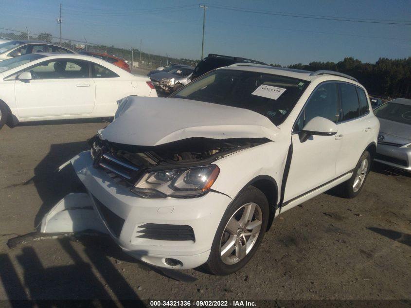 2014 VOLKSWAGEN TOUAREG LUX WVGEP9BP5ED005545