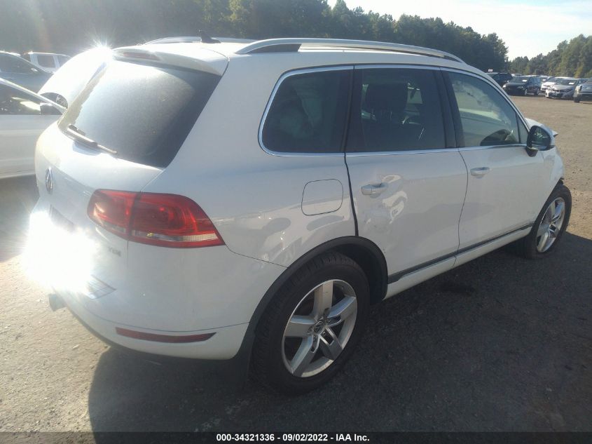 2014 VOLKSWAGEN TOUAREG LUX WVGEP9BP5ED005545