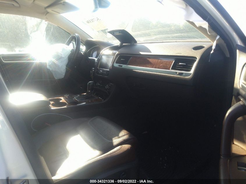 2014 VOLKSWAGEN TOUAREG LUX WVGEP9BP5ED005545