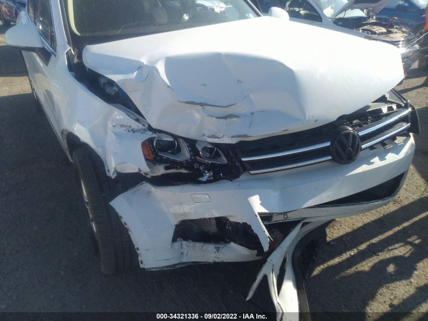 2014 VOLKSWAGEN TOUAREG LUX WVGEP9BP5ED005545
