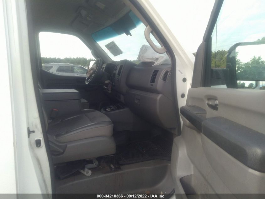 2014 NISSAN NV SV 1N6BF0KY7EN102137