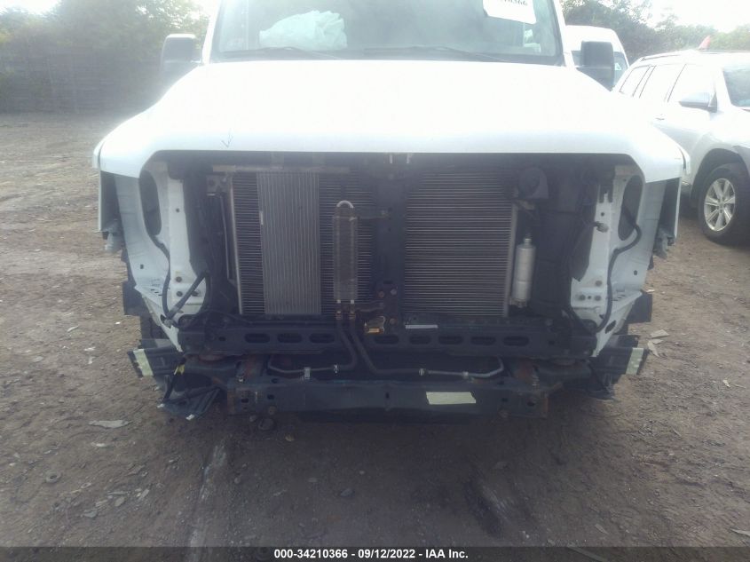 2014 NISSAN NV SV 1N6BF0KY7EN102137