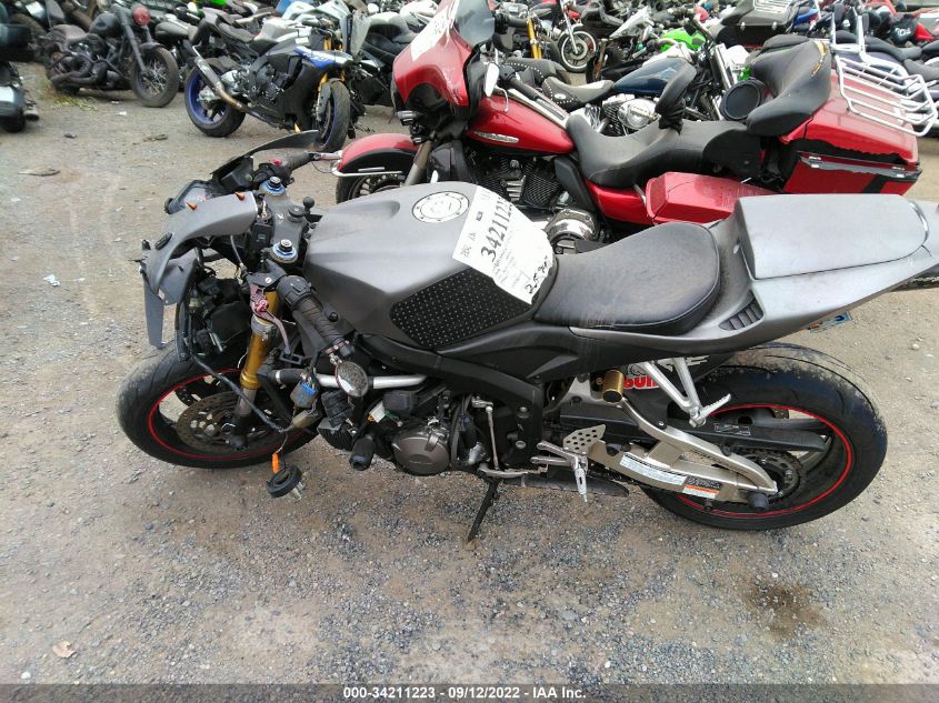 2006 HONDA CBR600 RR JH2PC37046M303904