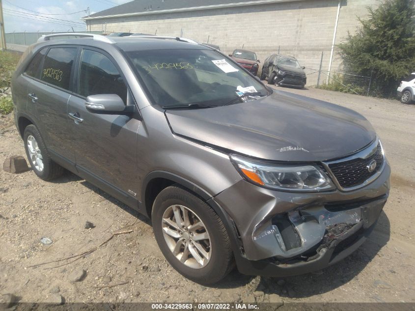 2014 KIA SORENTO LX - 5XYKTCA65EG484088
