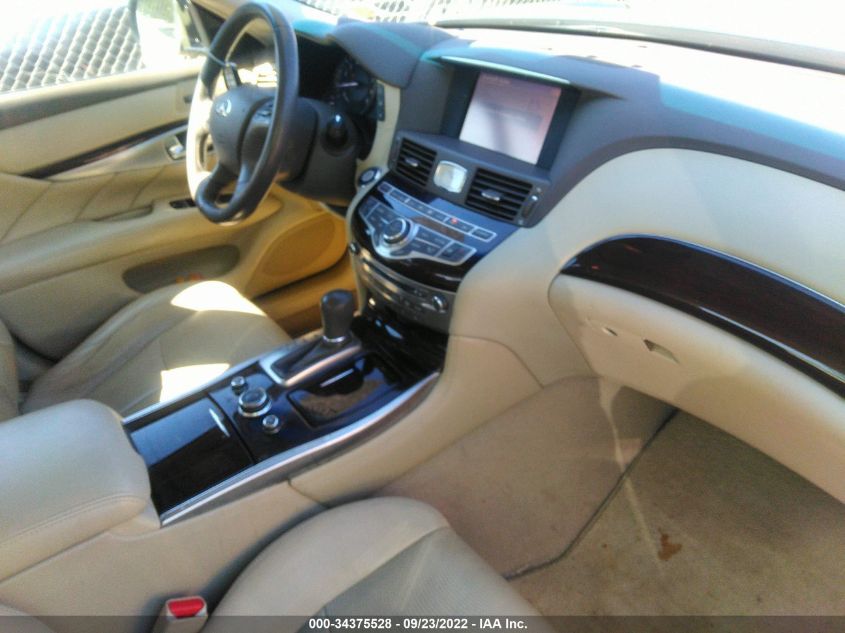 2015 INFINITI Q70 JN1BY1AR2FM560613
