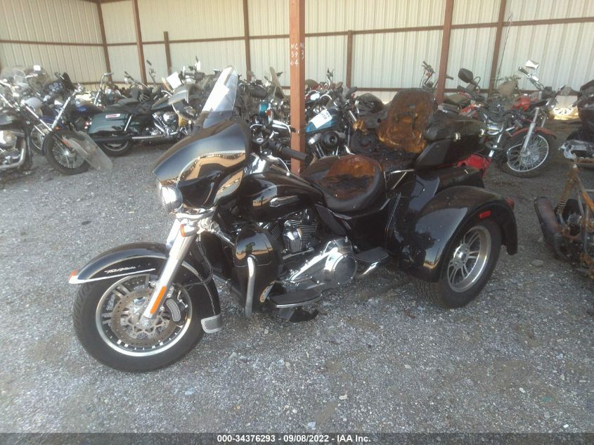 2017 HARLEY-DAVIDSON FLHTCUTG TRI GLIDE ULTRA 1HD1MAD14HB854845