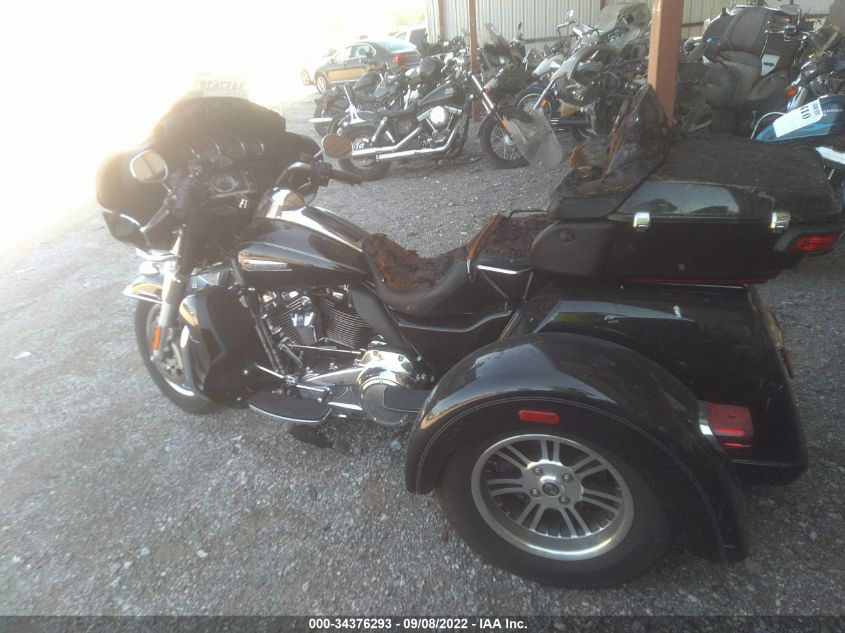 2017 HARLEY-DAVIDSON FLHTCUTG TRI GLIDE ULTRA 1HD1MAD14HB854845