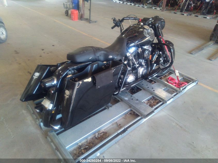 2008 HARLEY-DAVIDSON FLHRC 1HD1FR4198Y604247