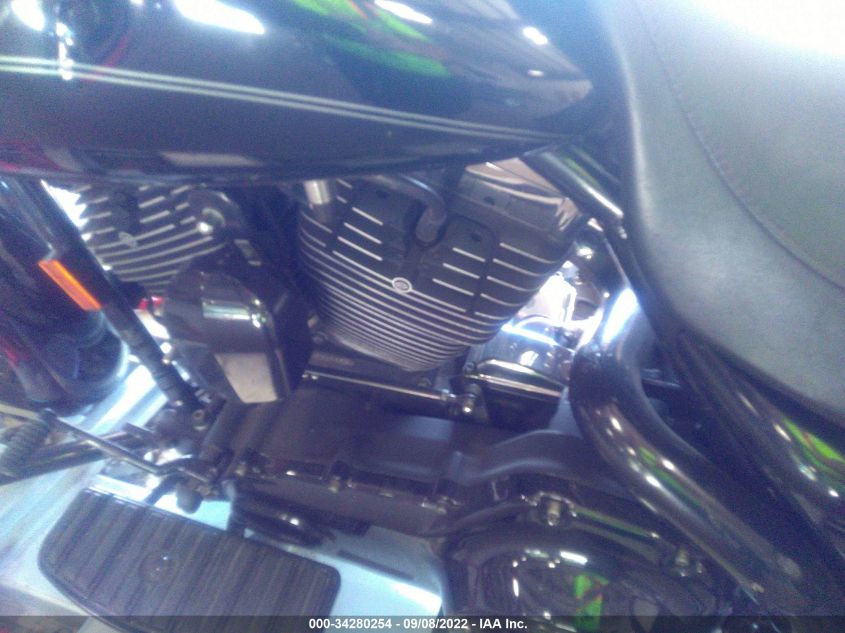 2008 HARLEY-DAVIDSON FLHRC 1HD1FR4198Y604247