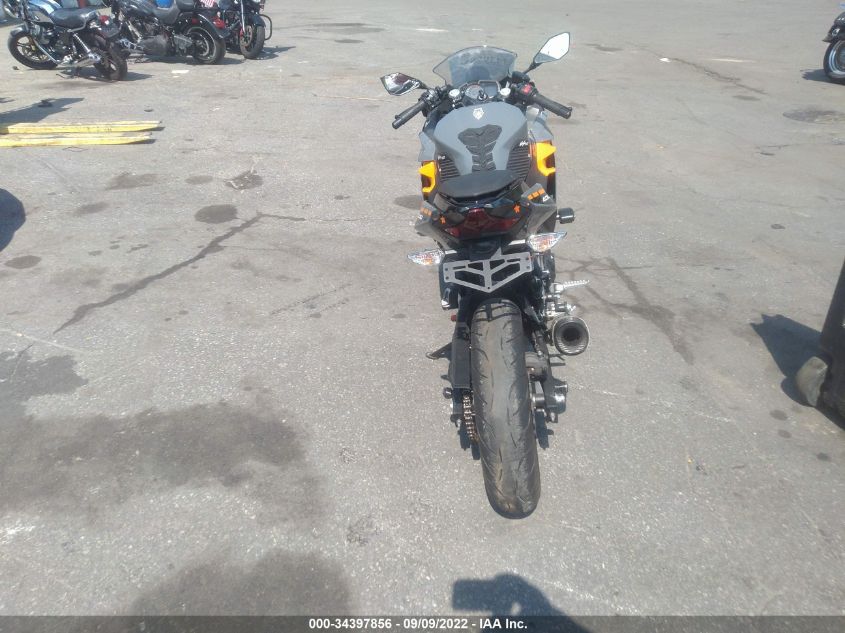 2018 KAWASAKI EX400 JKAEXKG13JDA03901