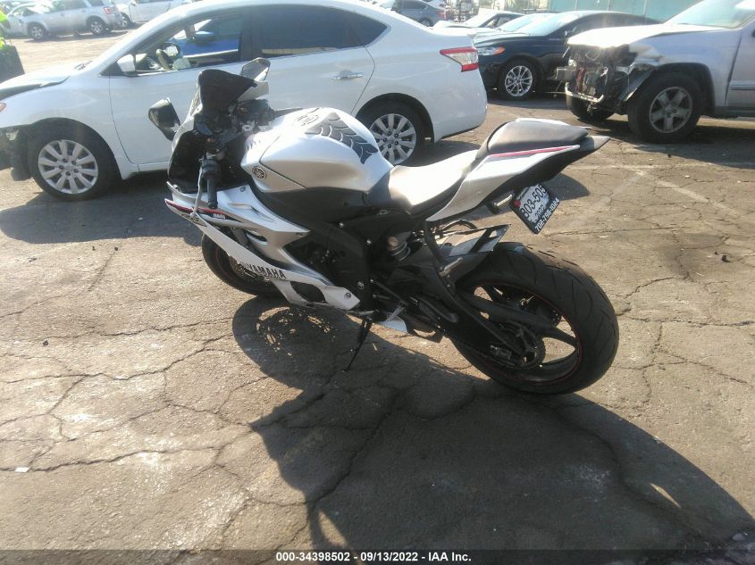 2018 YAMAHA YZFR6 JYARJ28E3JA003014