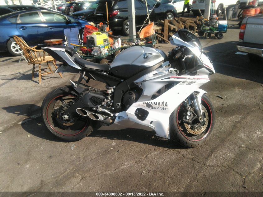 2018 YAMAHA YZFR6 JYARJ28E3JA003014