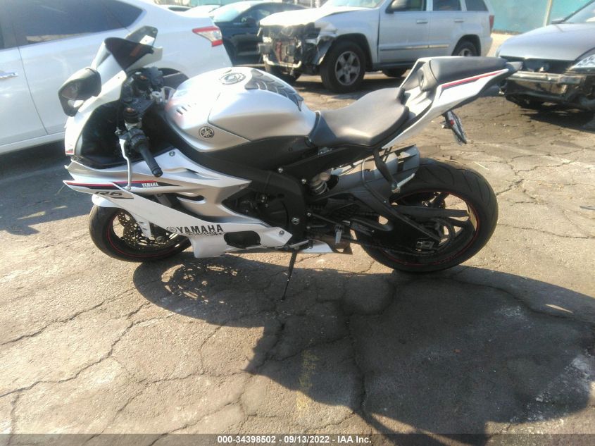 2018 YAMAHA YZFR6 JYARJ28E3JA003014