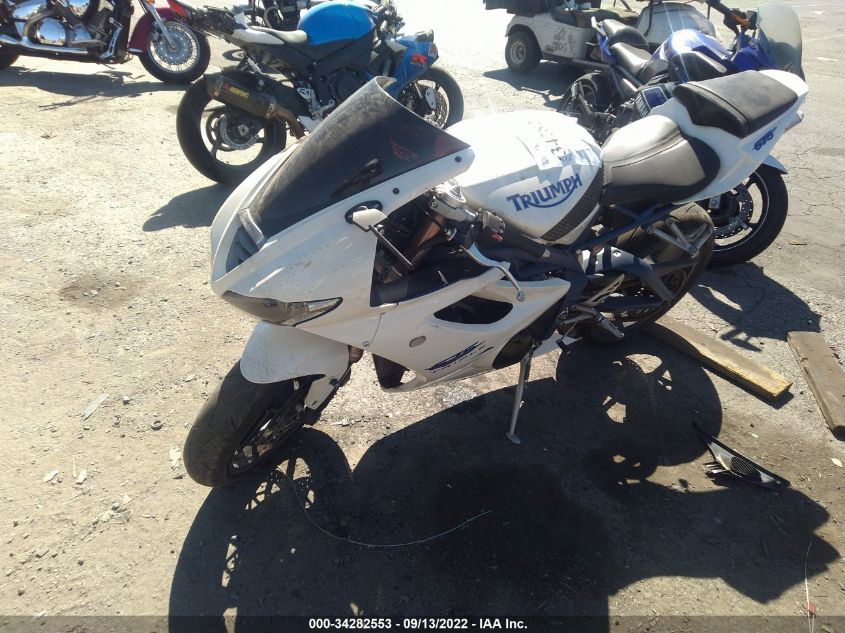 2010 TRIUMPH MOTORCYCLE DAYTONA 675 SMTD00NS7AJ410089